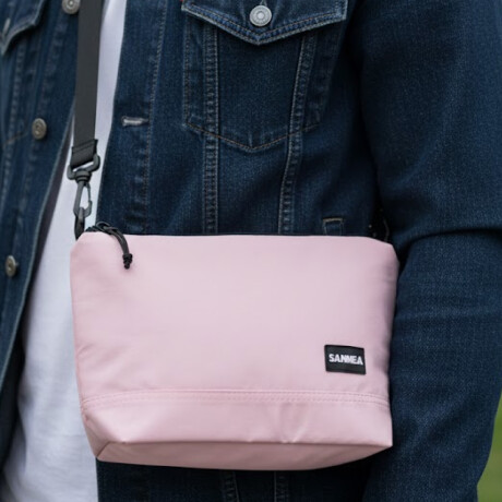 Lunchera térmica 6L con asa y correa para colgar 23x14x20cm Rosado