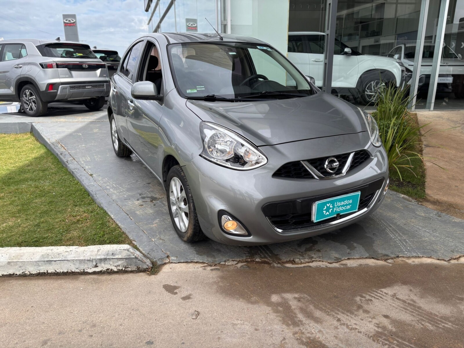 Nissan March Extra Full - 2014 