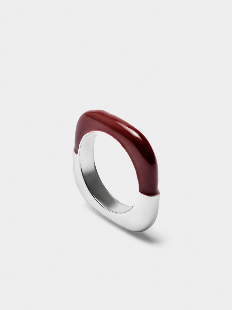 Anillo Con Esmalte burdeos