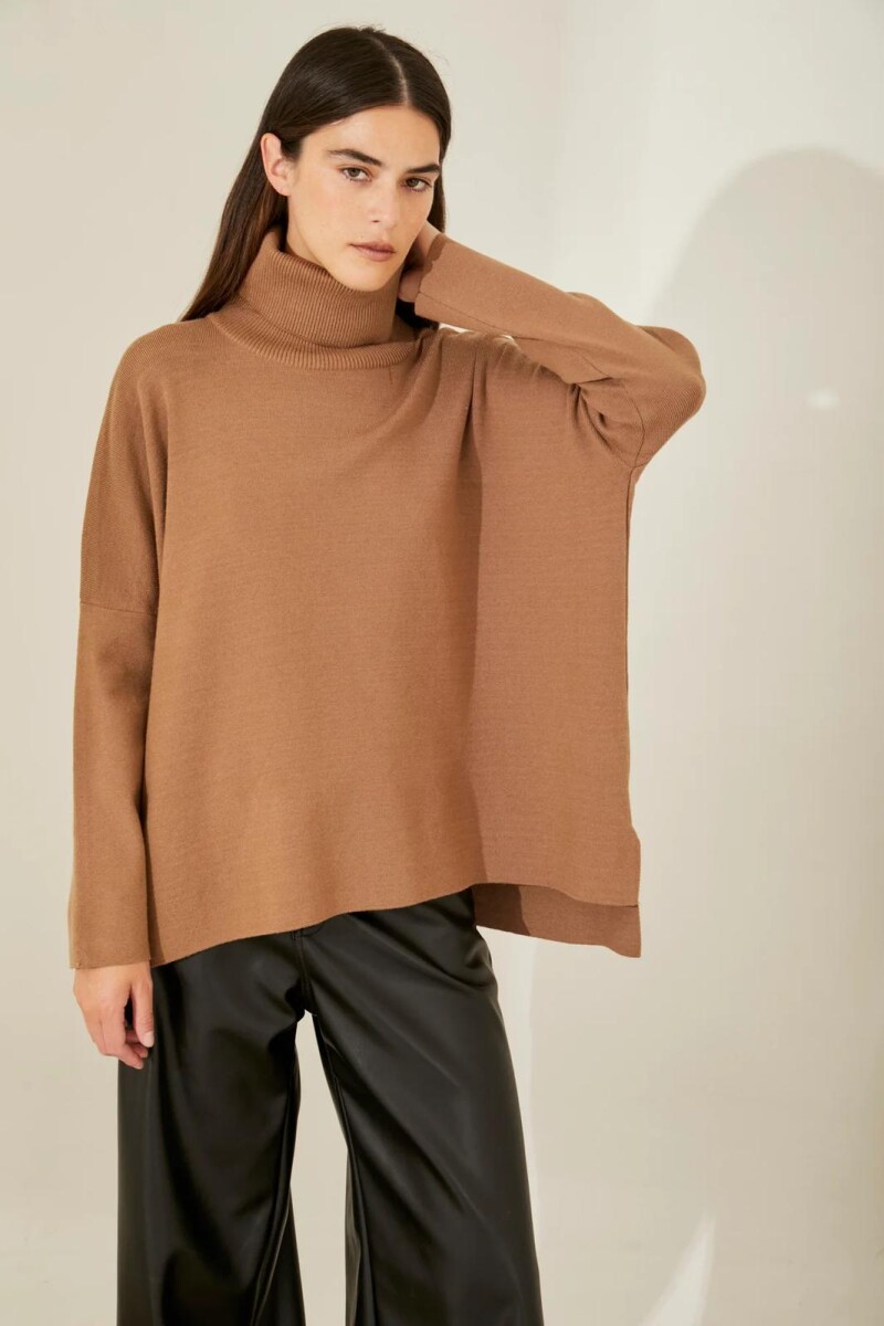 POLERA OLIVER - CAMEL 