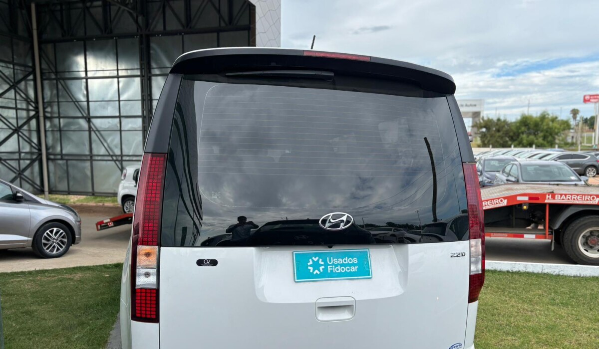Hyundai H1 Staria Mbus 10Plz Diesel - 2023 Hyundai H1 Staria Mbus 10Plz Diesel - 2023