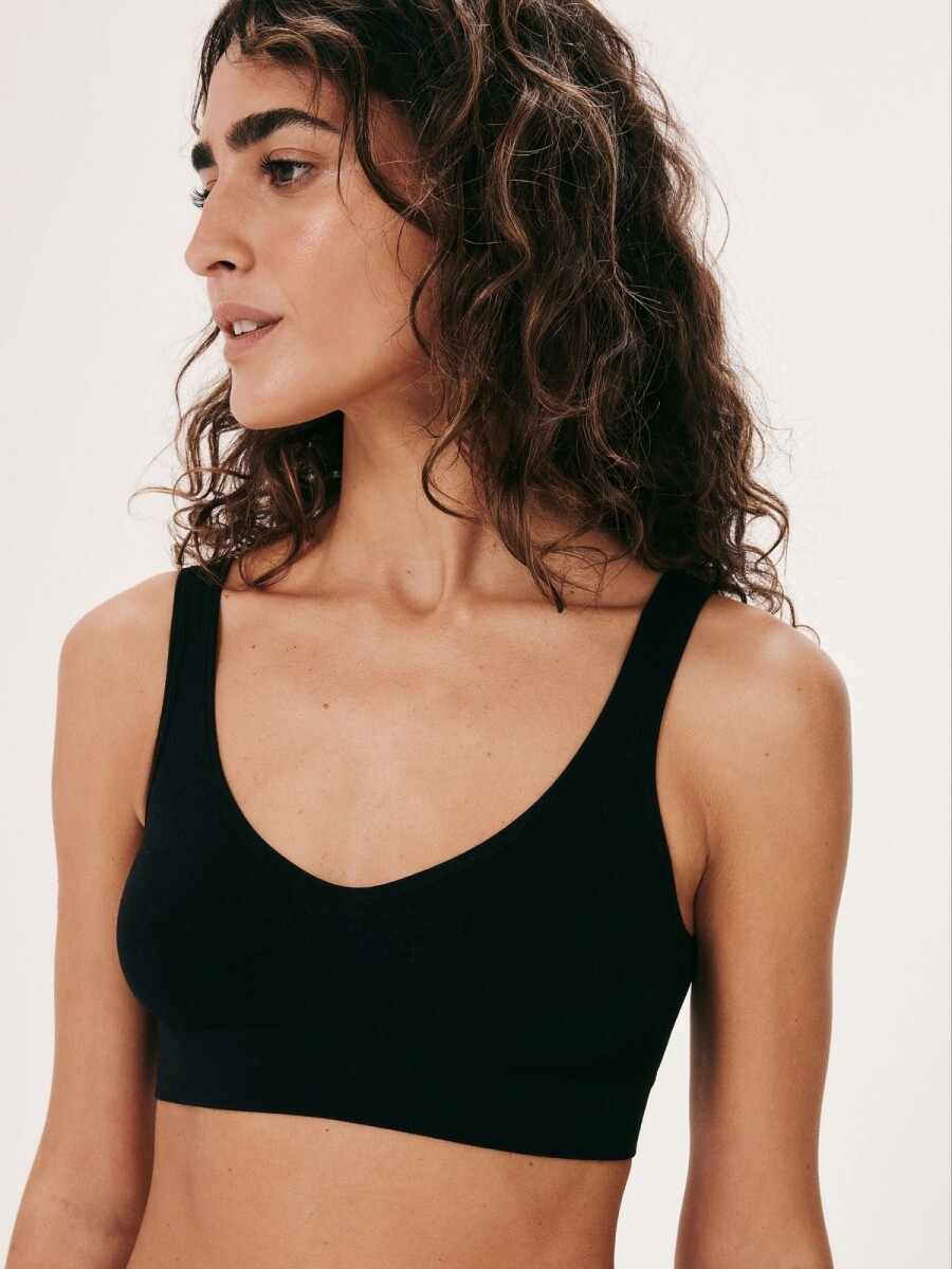 TOP CON TIRANTES ANCHOS - NEGRO 