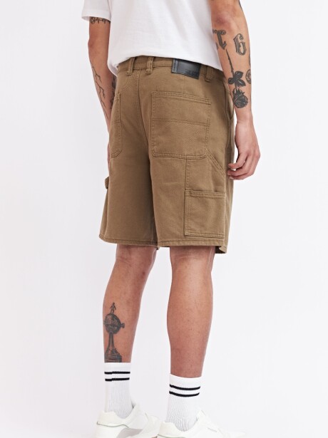 SHORT AUGUST KHAKI