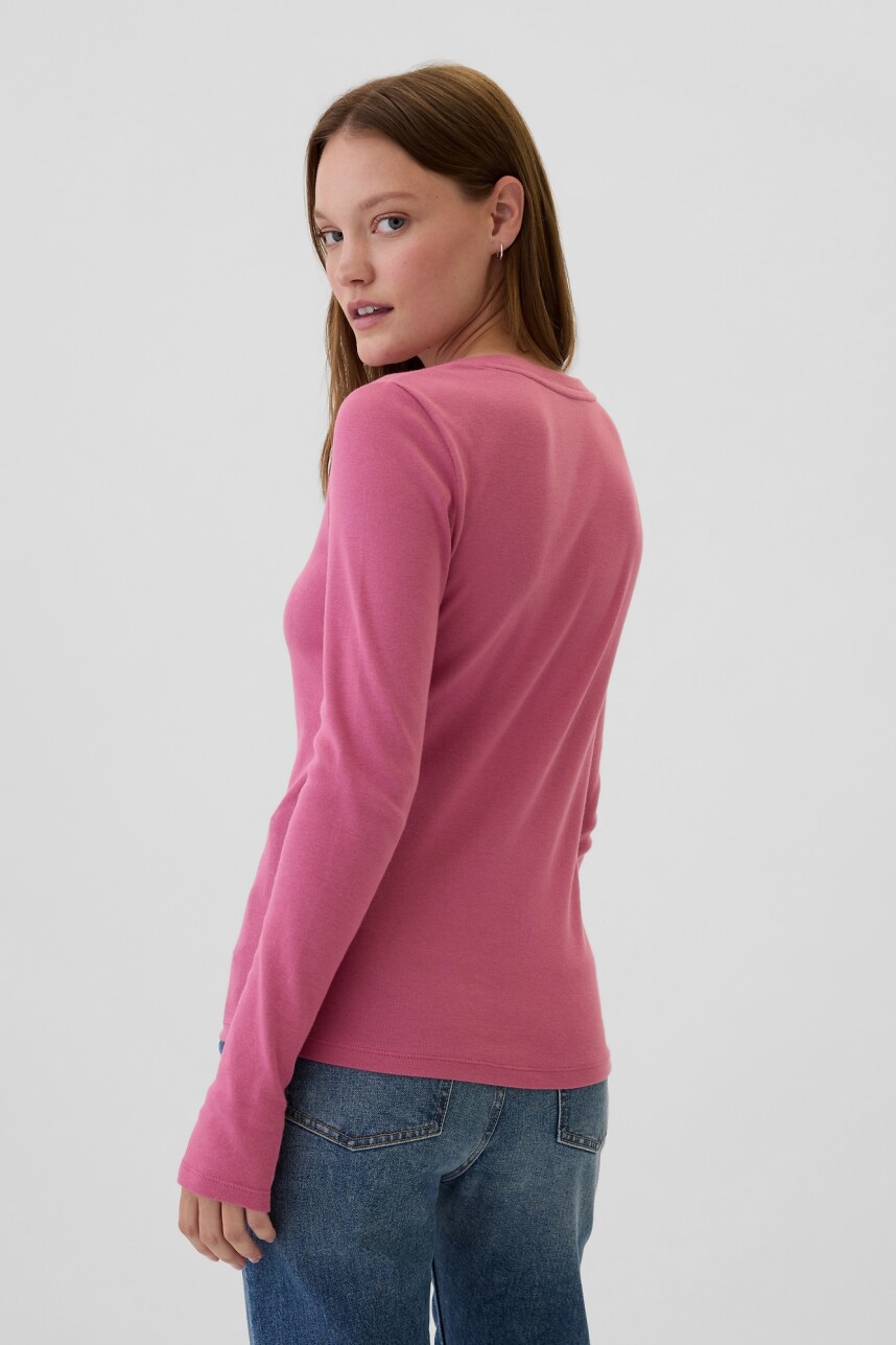 Remera Básica Cuello Redondo Manga Larga Mujer Red Violet 17-1818 Tcx