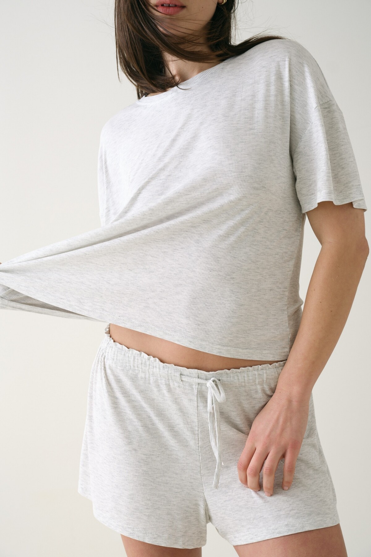 Remera Boxy Rib Gris Melange