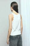 Musculosa con ojalillos PREVENTA blanco