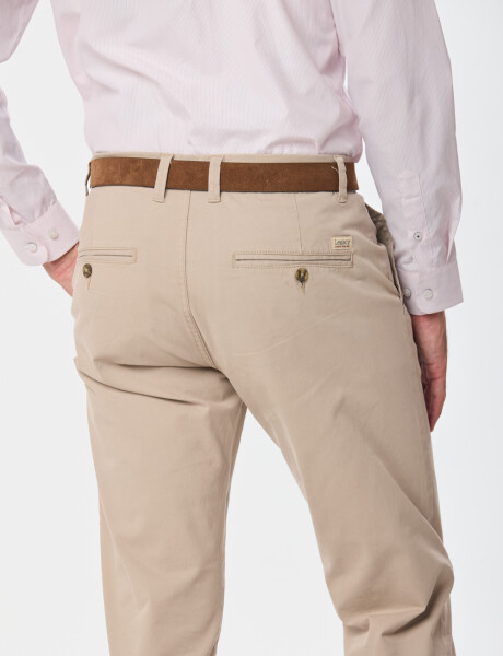 PANTALÓN SKINNY CON SPANDEX Beige