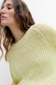 Sweater cinta con ruedo curvo crudo