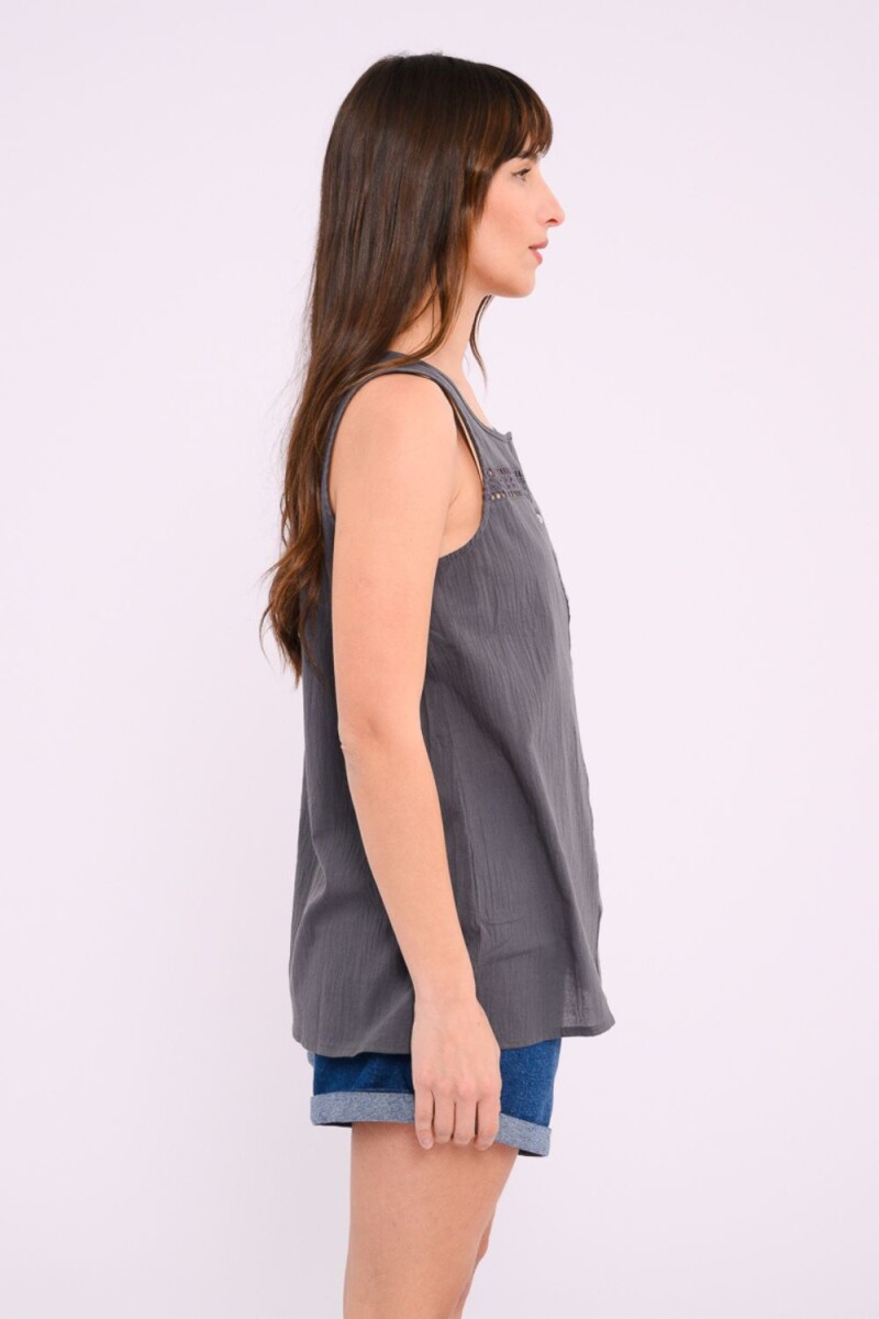 Blusa con detalle calado Azul