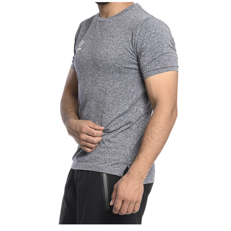 Remera de Hombre Umbro Arrow Negro Melange - Blanco