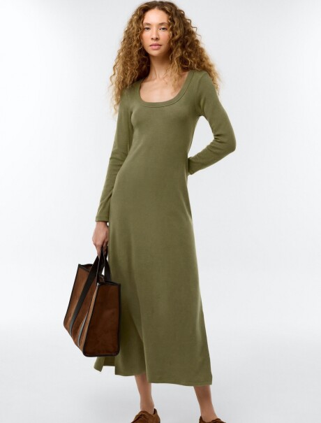 VESTIDO LARGO DE PUNTO ACANALADO - VERDE VERDE