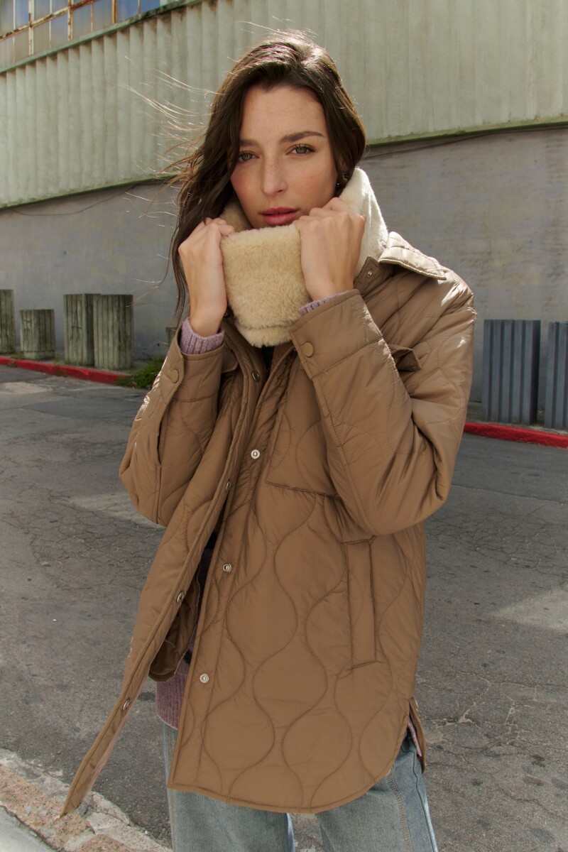 CHAQUETON MATELASSE BEIGE