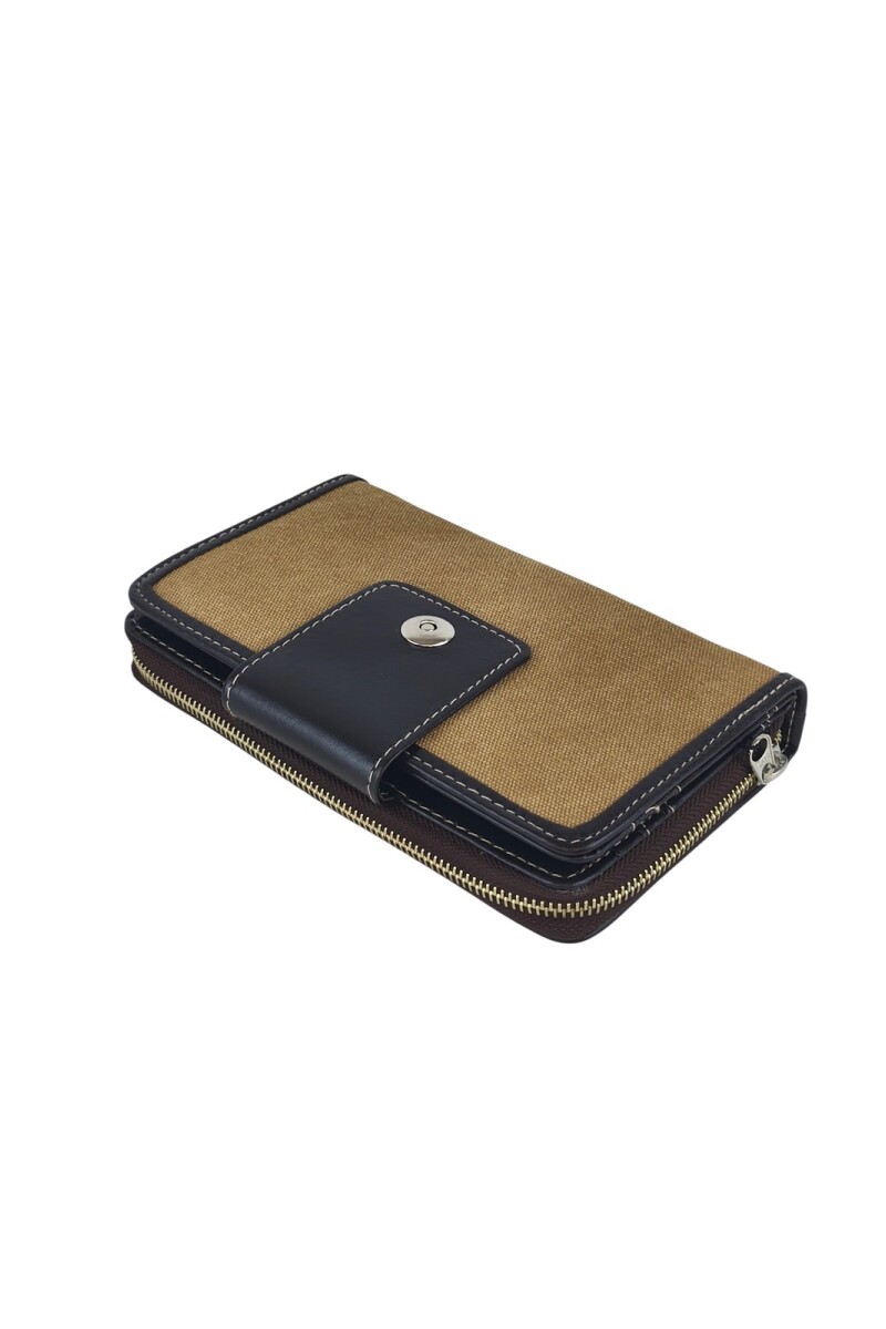 Monedero grande con lengueta beige