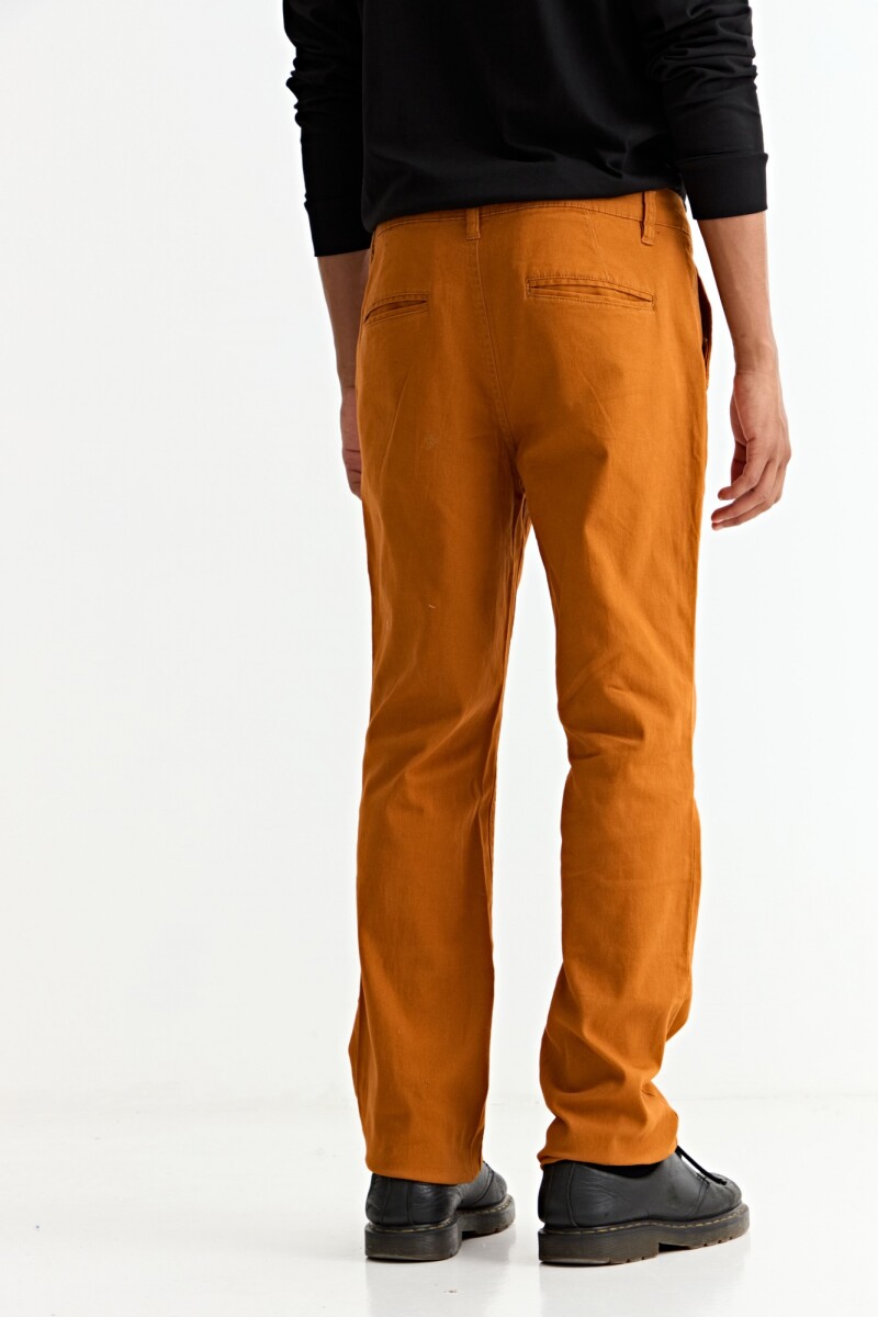 Pantalón recto MARRON