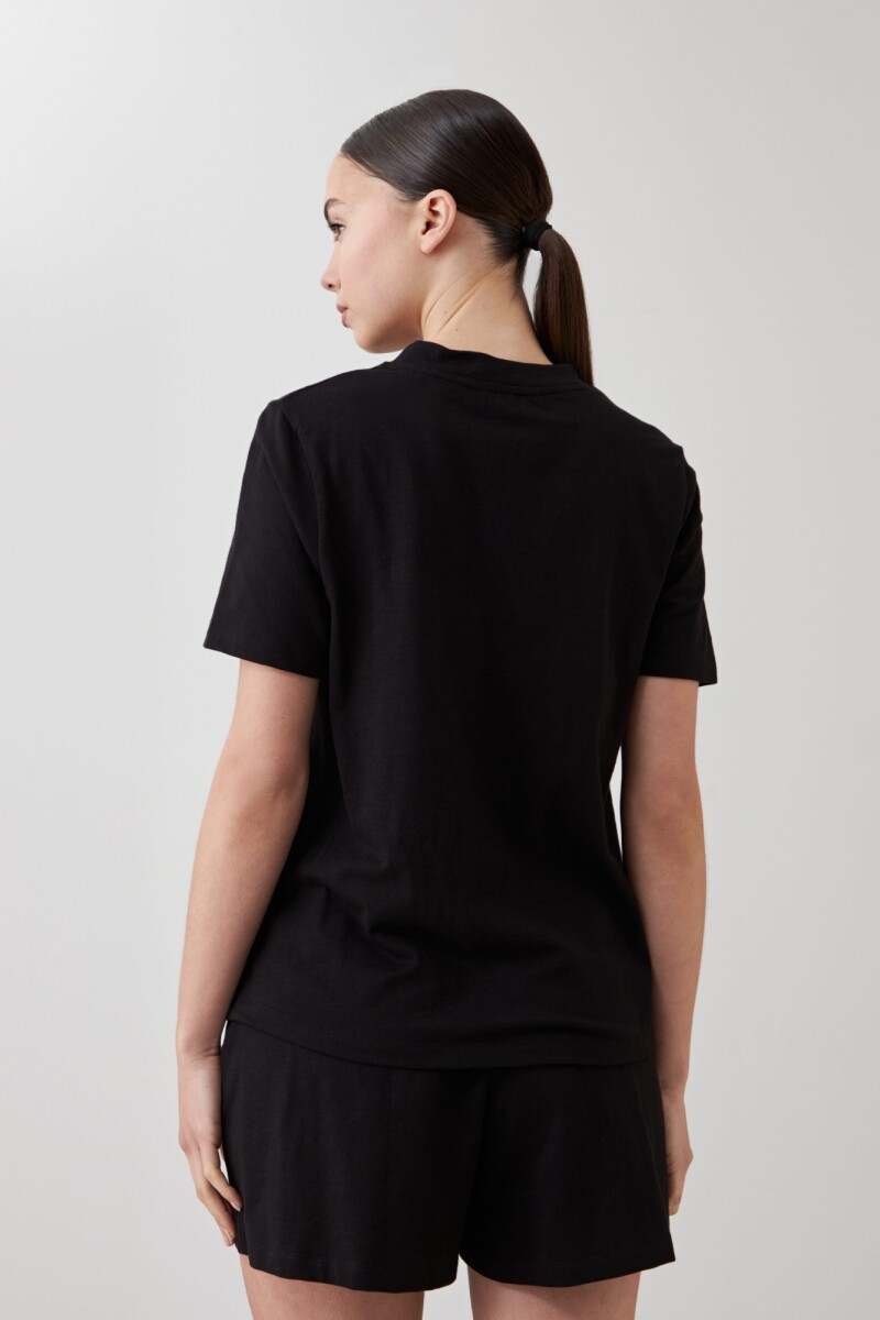 Remera manga corta negro