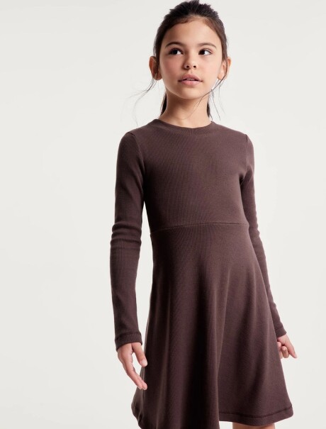 VESTIDO INFANTIL EN TELA ACANALADA MARRÓN