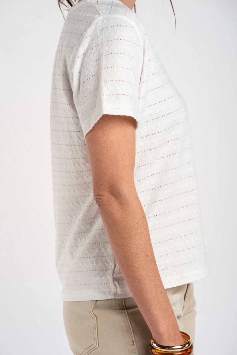 Remera Texturada Manga Corta Off White