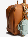 City Cartera City Con Llavero - Marron Suela