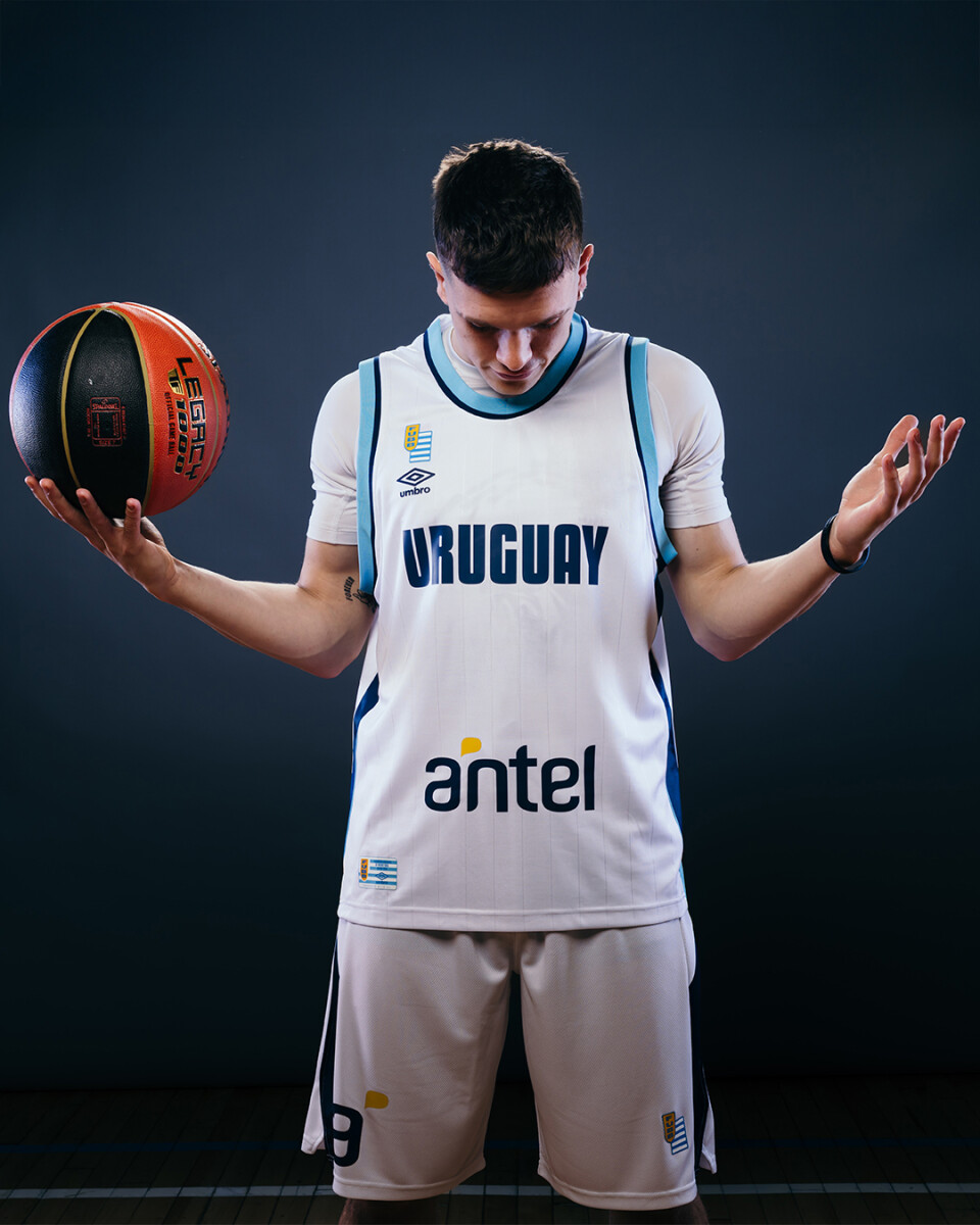CAMISETA BASKET URUGUAY ALTERNAT Umbro Hombre - S09 