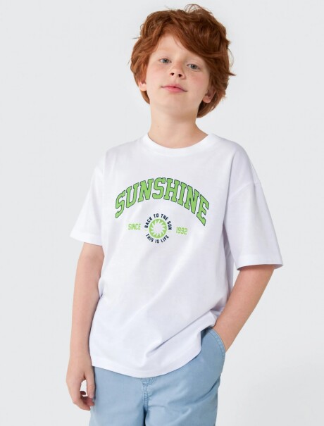 CAMISETA INFANTIL CON ESTAMPA BLANCO