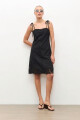 Vestido con encaje negro