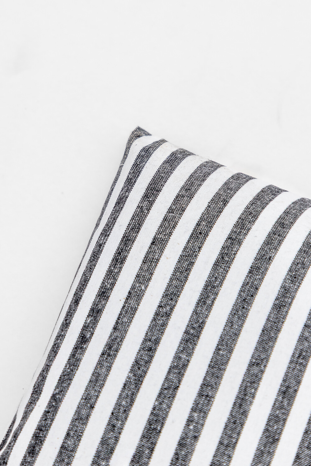 Almohadón Lidia Rayas 70x30 Estampado 1