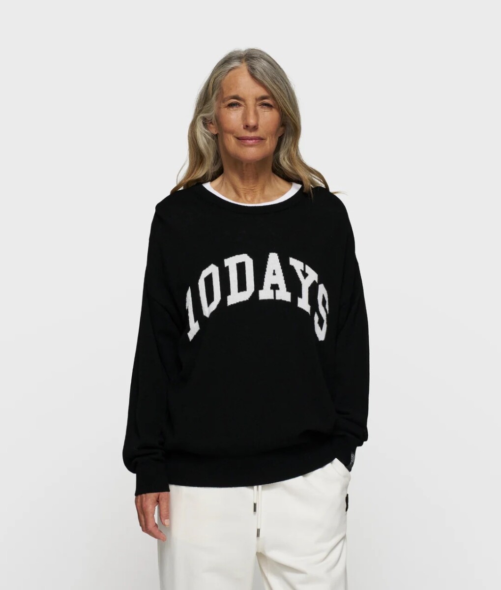 STATEMENT SWEATER KNIT 