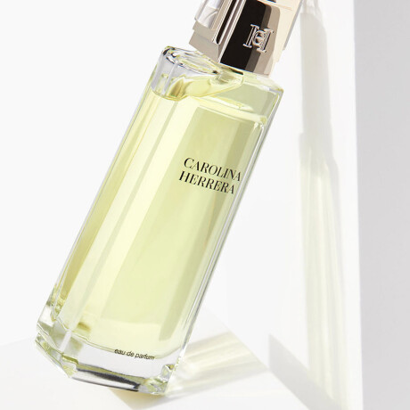 Perfume Carolina Herrera Eau De Parfum 100ml Original Perfume Carolina Herrera Eau De Parfum 100ml Original