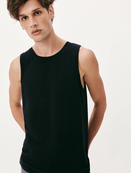 MUSCULOSA BÁSICA NEGRO