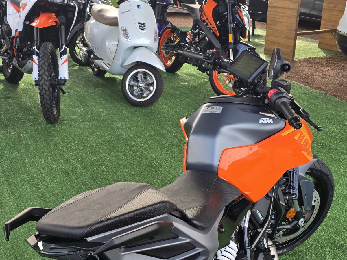 KTM Duke 250cc 0KM | Permuta / Financia KTM Duke 250cc 0KM | Permuta / Financia