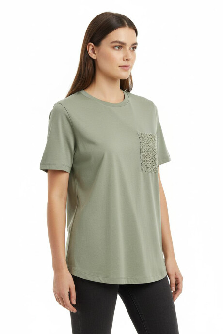 Remera Rhiann Verde Grisaceo