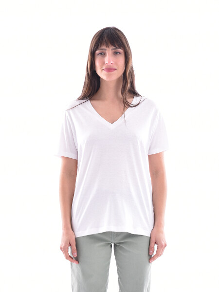 REMERA ESCOTE V BLANCO