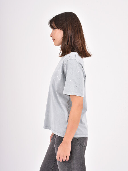 REMERA DETAIL GRIS CLARO