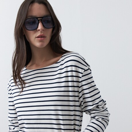 REMERA CHILA Azul Marino