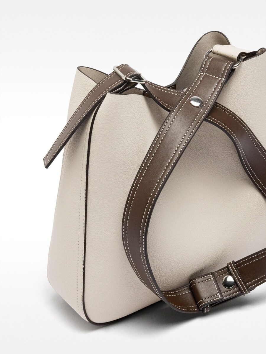 Bolso De Hombro Con Textura crudo