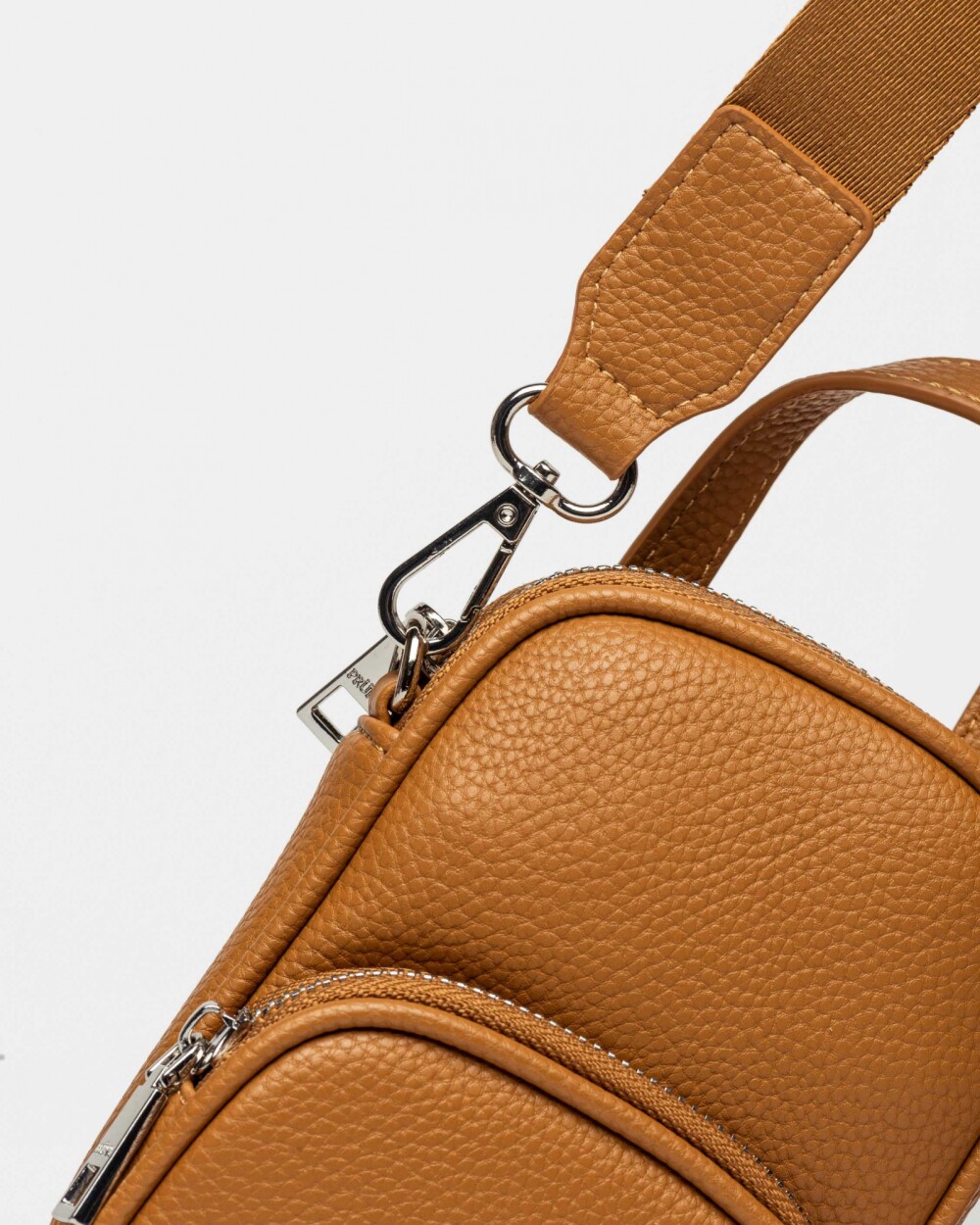 Porta Celular Baby Donna Plata Cuoio