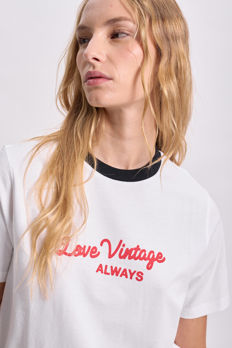 Remera básica estampa - Love Blanco 
