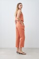 Pantalón de lino con efecto desflecado durazno
