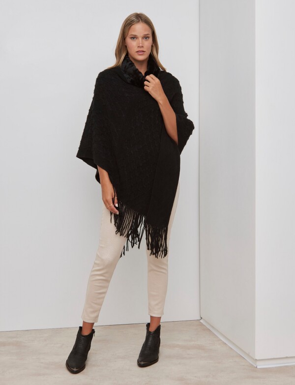 Poncho Cuello Velour NEGRO