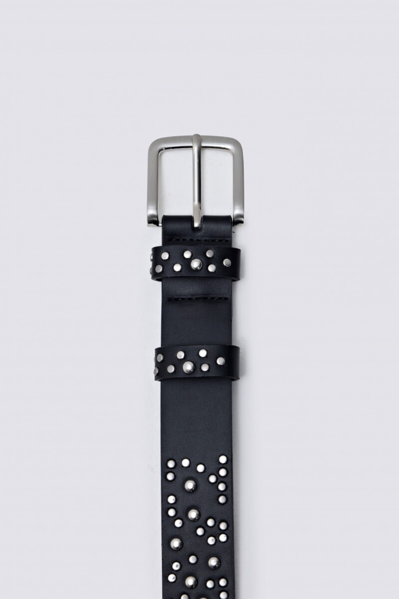 Cinturón tachas negro