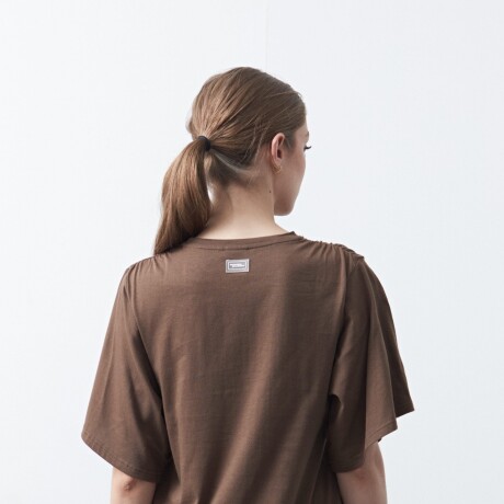 REMERA ALGARROBO Café