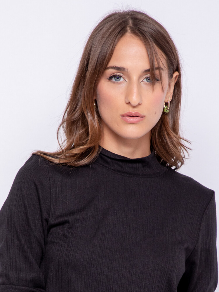 POLERA VORE Negro
