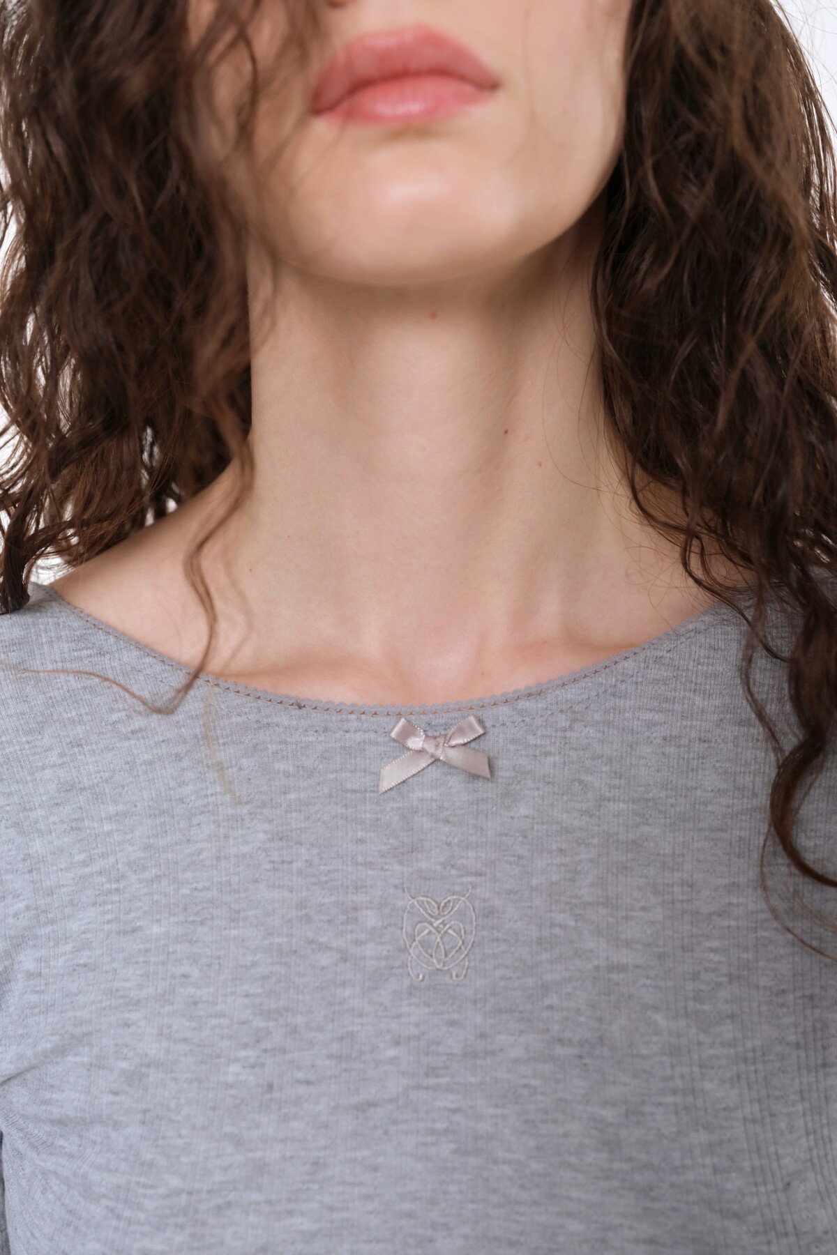 Remera Pina Gris Melange