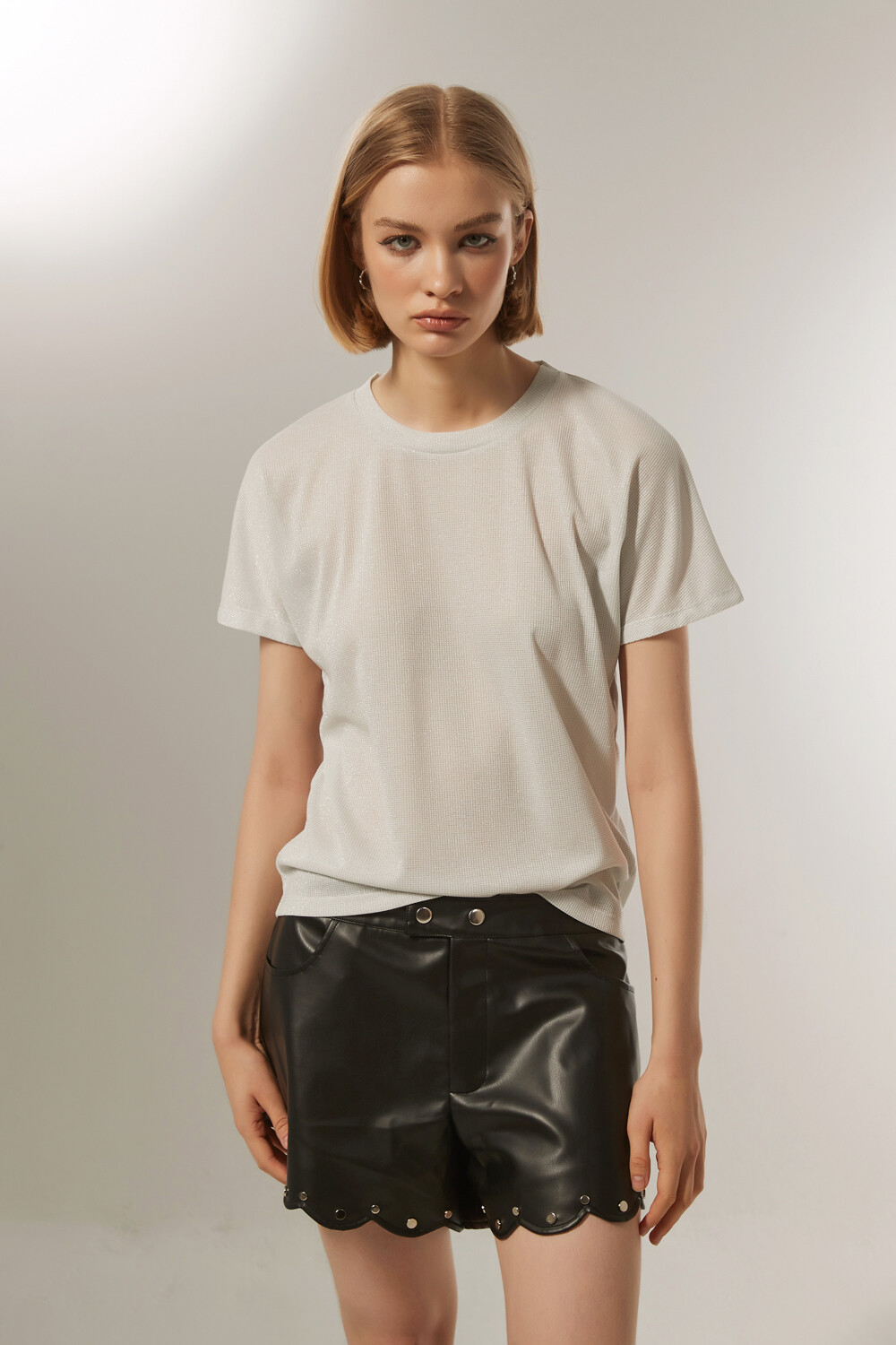 Remera Brunilda Cemento