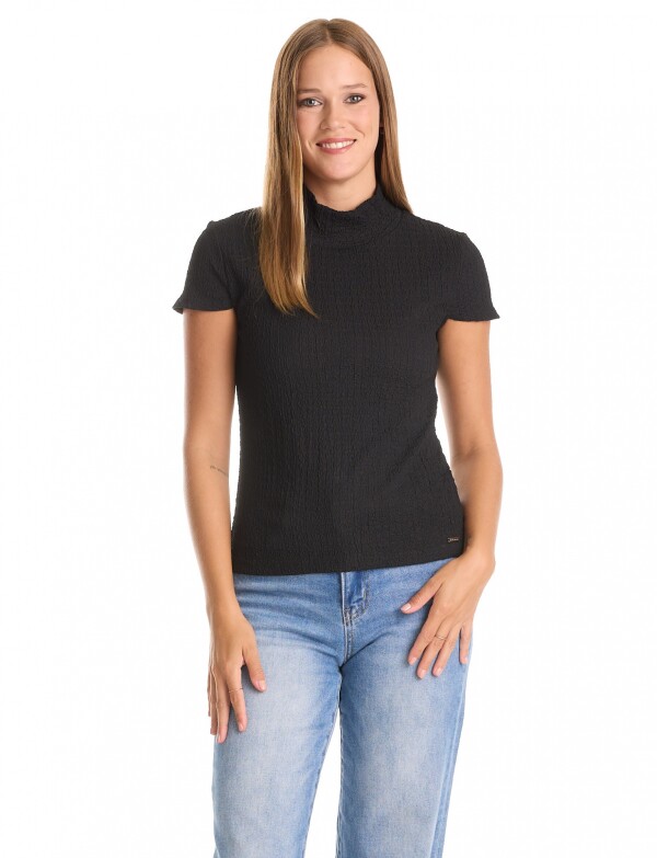 Remera Mock Neck NEGRO