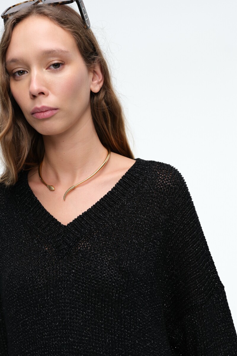 SWEATER V Negro
