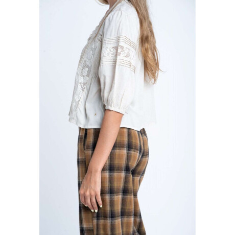 Blusa Encaje Nacar