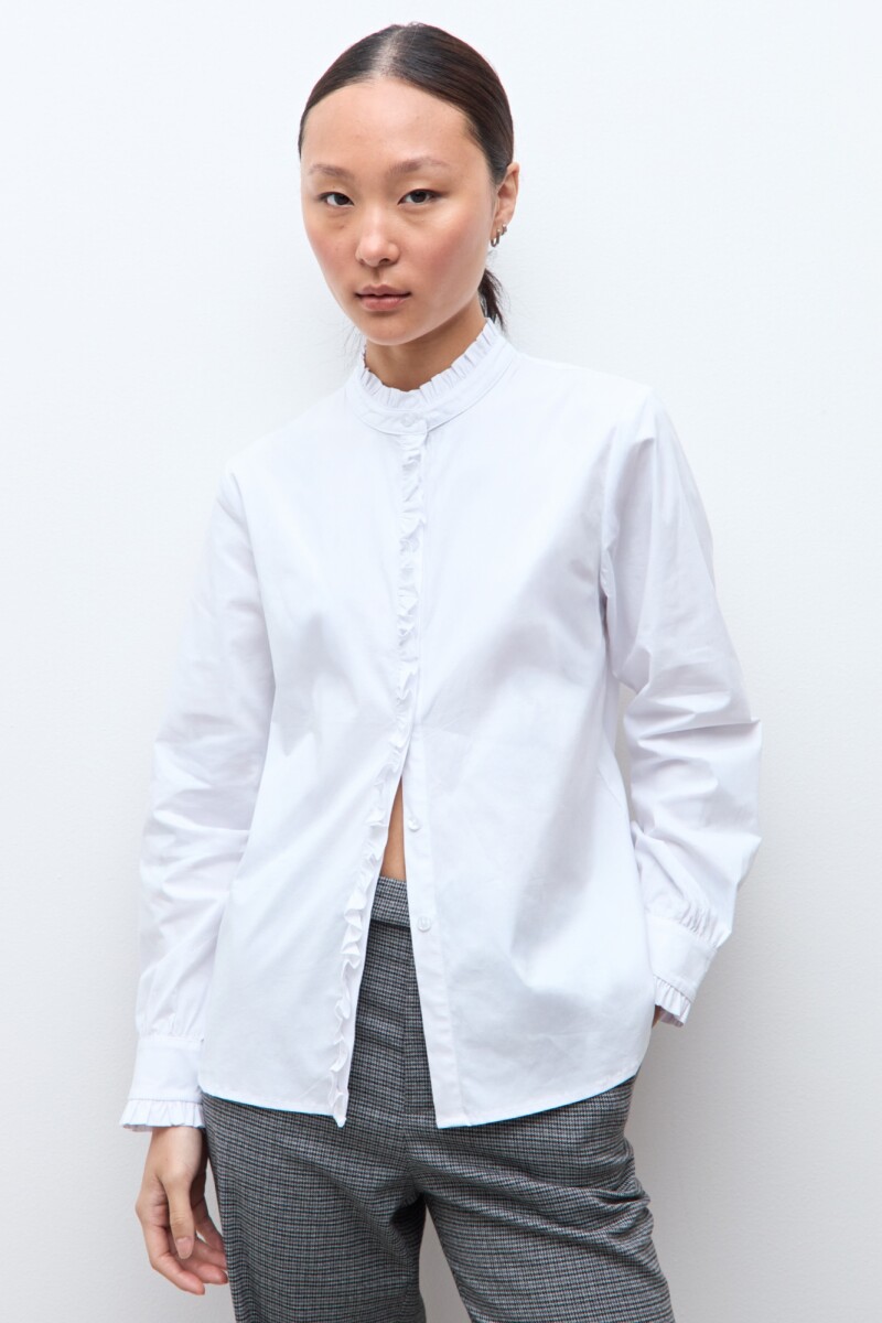 Camisa con volados crudo
