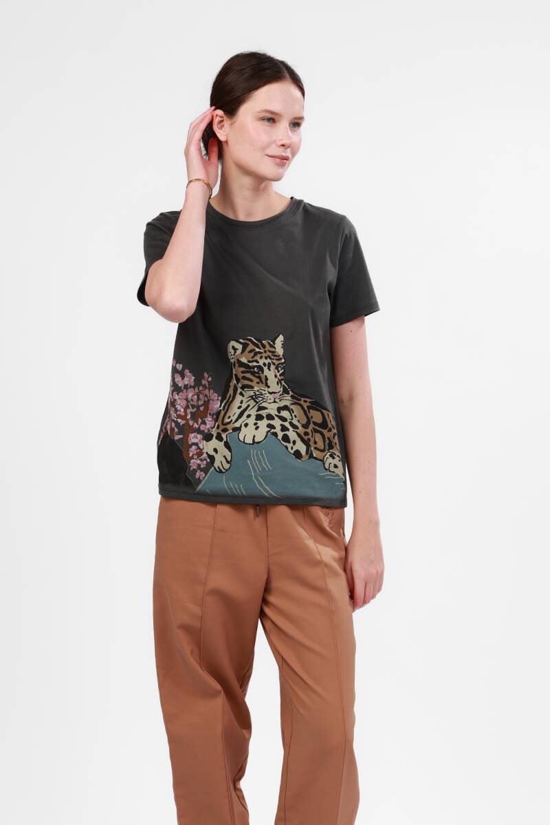 Pre Venta - Remera Snow Leopard 