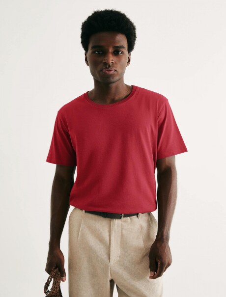 CAMISETA BÁSICA UNISSEX REGULAR WORLD ROJO
